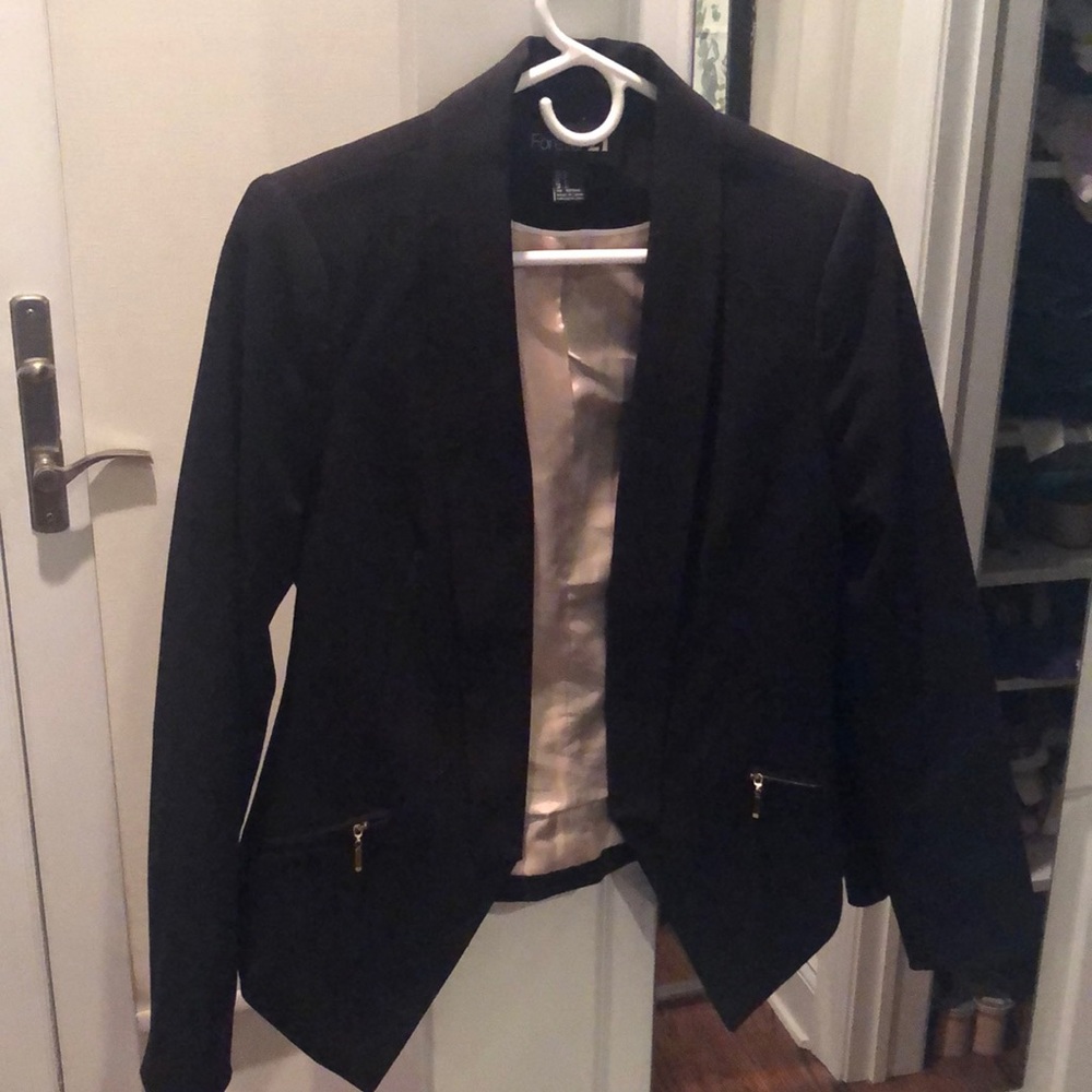 Forever 21 black blazer